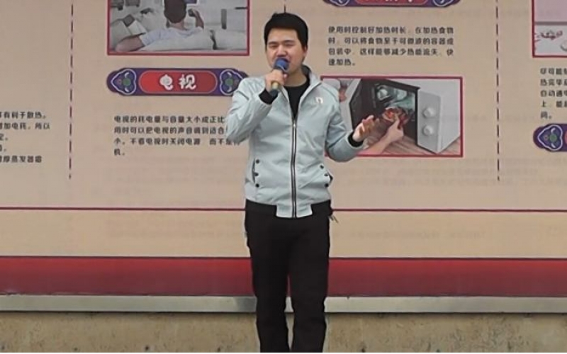 歌曲：《窗外》 演唱：戴天烁